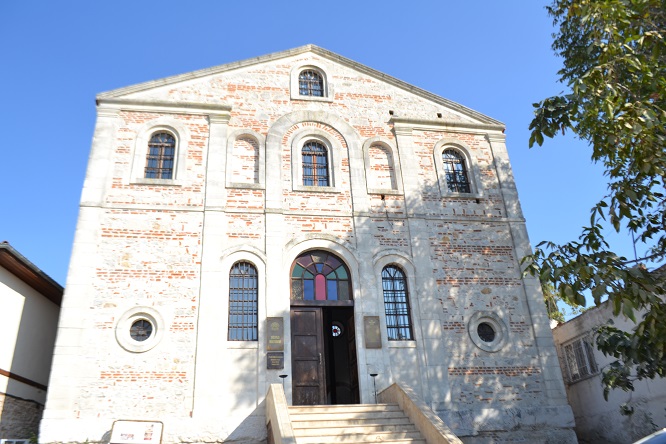 aziz-panteleimon-kilisesi